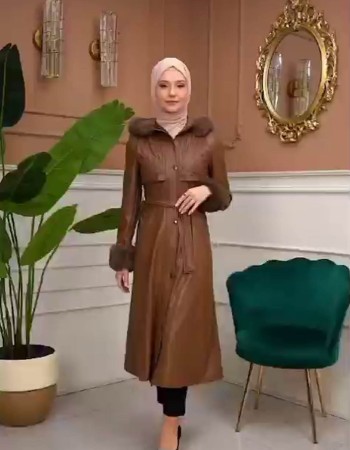 ترانشكوت جلد فاخر ببطانة فرو وكبيشون 1365 - عسلي